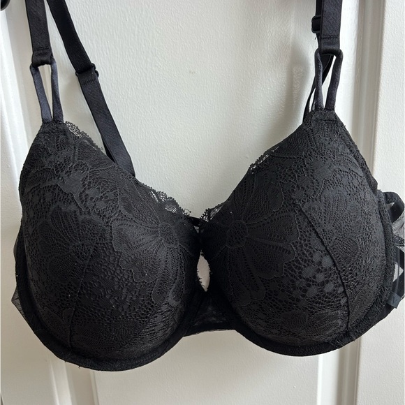 Victoria’s Secret Lightly Lined Demi Bra - Picture 1 of 3